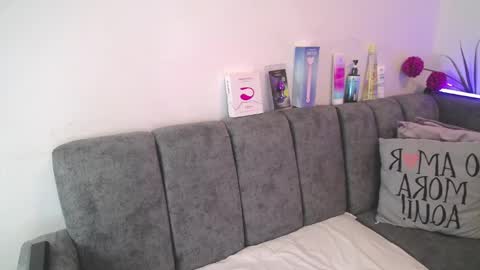 Alana  online show from March 18, 8:03 pm