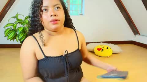 Alana Gmez  online show from April 20, 5:49 pm