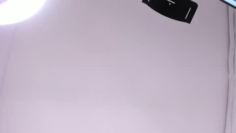 alannaht online show from April 15, 7:58 pm