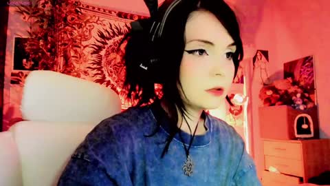 alaska_chan_ online show from February 2, 6:42 pm