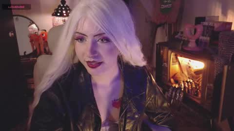 Alaska Grace       online show from October 3, 3:55 am