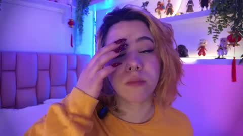 albaandthayron online show from December 19, 12:30 pm