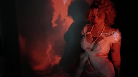 albaandthayron online show from April 15, 12:17 pm