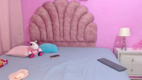 aldana_stone online show from January 27, 12:33 am