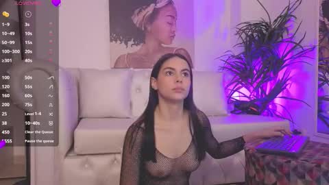 Alejandra online show from March 27, 11:55 am