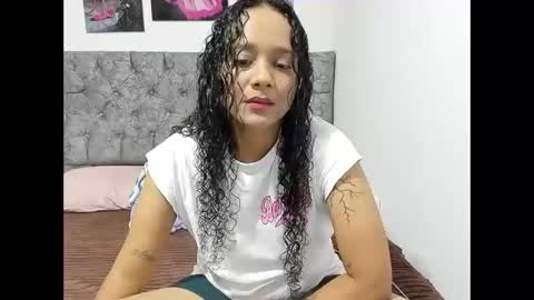 alejandra_evanss online show from February 12, 3:08 am