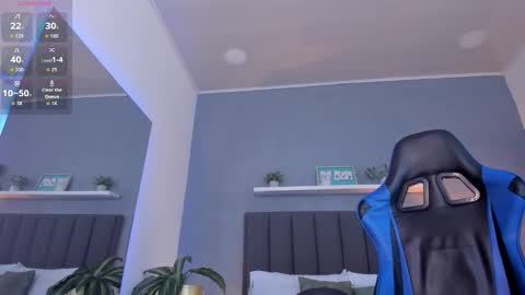 A L E S S I A online show from December 21, 7:18 pm