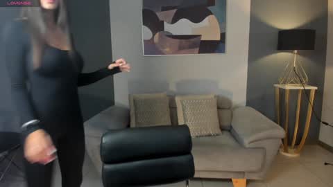Snapshot of alessiacorleone_ chatting on January 29, 12:01 am Alessia online show from January 29, 12:01 am