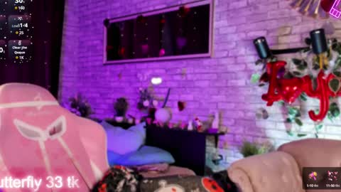 alex_howell online show from March 9, 9:03 pm