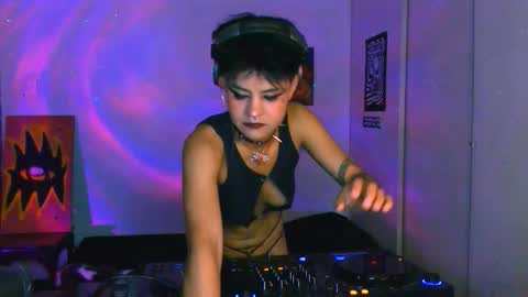 Snapshot of alex_one888 chatting on October 9, 4:27 am Alex online show from October 9, 4:27 am