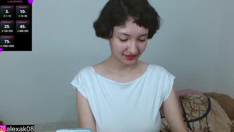 Snapshot of alexaa08 chatting on March 1, 1:43 am Alexandra 3 online show from March 1, 1:43 am