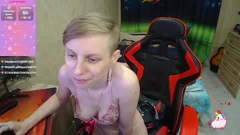 Snapshot of alexis_gordon chatting on January 15, 2:17 am Alexis online show from January 15, 2:17 am
