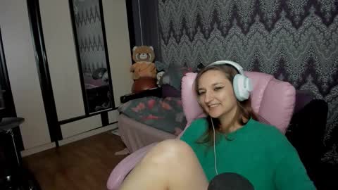 Alex online show from December 5, 1:03 am