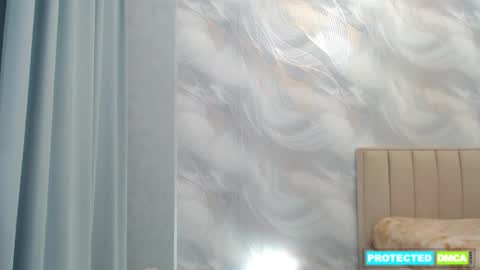 Snapshot of alica_webcam chatting on February 17, 7:33 pm Alice online show from February 17, 7:33 pm