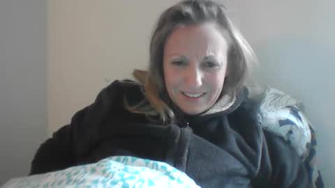 Snapshot of alice8363 chatting on December 21, 1:42 pm Alice online show from December 21, 1:42 pm