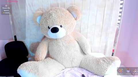 alice_26__ online show from November 10, 1:50 pm