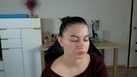 Alice online show from October 3, 8:03 pm