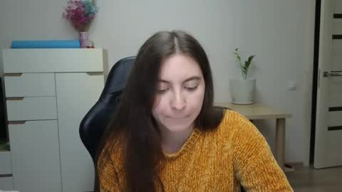 Alice online show from December 17, 5:39 pm