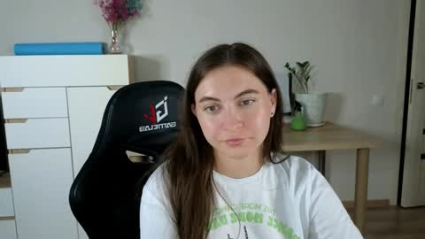 Alice online show from September 8, 4:39 pm