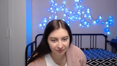 Alice online show from December 24, 6:17 pm