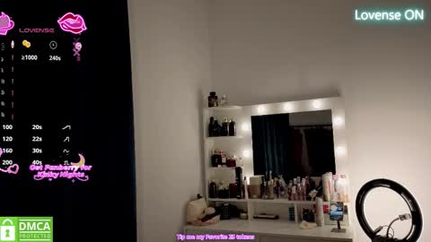 A R Y A  T I A online show from February 11, 8:32 pm