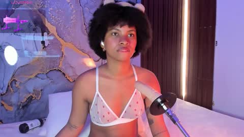 Mey online show from October 11, 11:40 pm