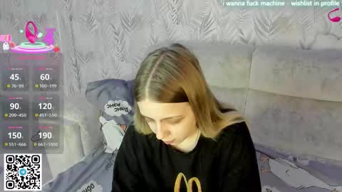 alice_halle online show from March 29, 2:38 pm