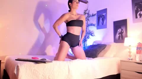 Alice  online show from November 10, 11:55 pm