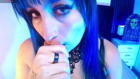 Alice online show from October 30, 10:11 pm