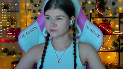 Alice online show from November 6, 10:26 pm