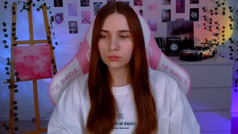 Snapshot of alicecharmy chatting on February 10, 10:20 am alicecharmy online show from February 10, 10:20 am