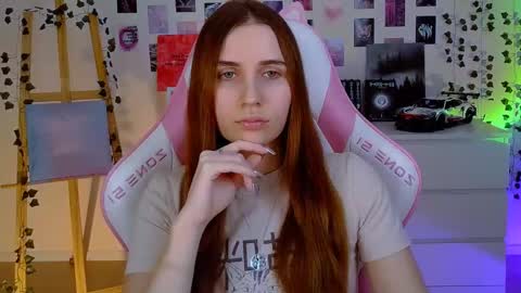 Snapshot of alicecharmy chatting on February 14, 3:05 pm alicecharmy online show from February 14, 3:05 pm