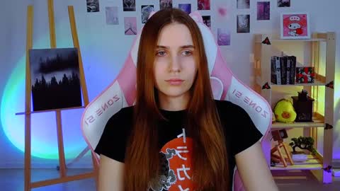 Snapshot of alicecharmy chatting on January 11, 2:15 pm alicecharmy online show from January 11, 2:15 pm