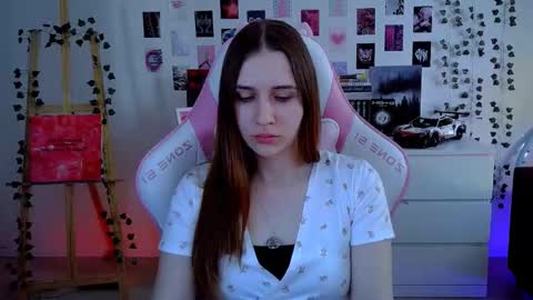 Snapshot of alicecharmy chatting on October 16, 5:54 am alicecharmy online show from October 16, 5:54 am