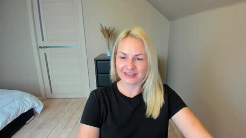 Alicee online show from October 20, 8:50 am