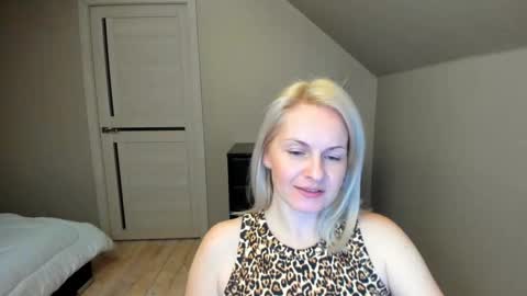 Alicee online show from February 12, 7:35 pm