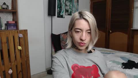 alicee_logan_ online show from March 28, 2:33 am