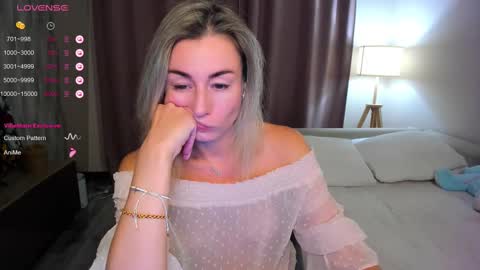 Snapshot of aliceevan chatting on March 9, 1:59 pm Daniella online show from March 9, 1:59 pm