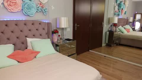 AliceHadley online show from February 4, 2:03 am