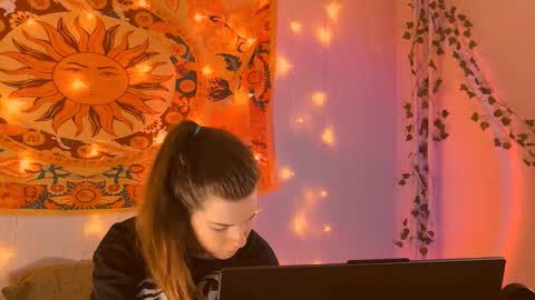 Alice online show from February 13, 5:42 am