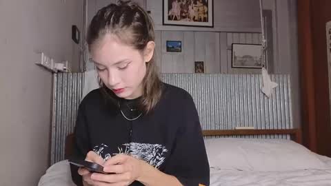 Alice  vacation  online show from April 4, 5:34 pm