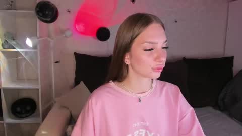 Alice online show from November 3, 4:05 am