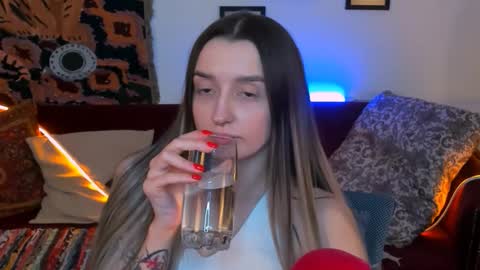 Alice online show from September 26, 2:04 pm