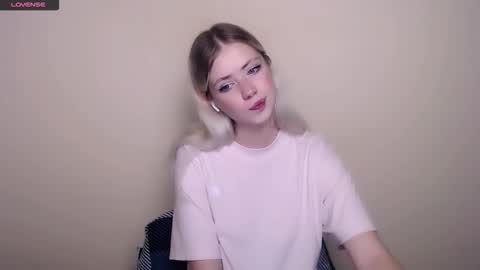 Snapshot of alicemeow_ chatting on September 13, 6:32 am Alice online show from September 13, 6:32 am