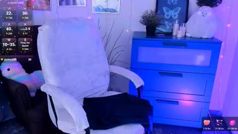 Alice online show from November 3, 3:49 pm