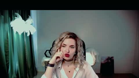 alicesmite online show from June 10, 1:43 pm