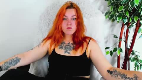 Snapshot of alicewinchesterr chatting on September 23, 9:40 am Alice online show from September 23, 9:40 am