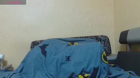 AliceWoolfy online show from March 11, 8:20 pm