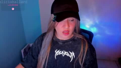 Jennyfer online show from April 12, 8:55 pm