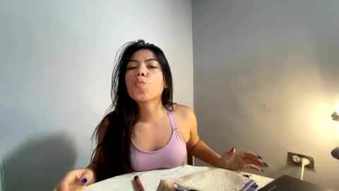 Snapshot of aliciabiden chatting on March 11, 7:03 am aliciabiden online show from March 11, 7:03 am